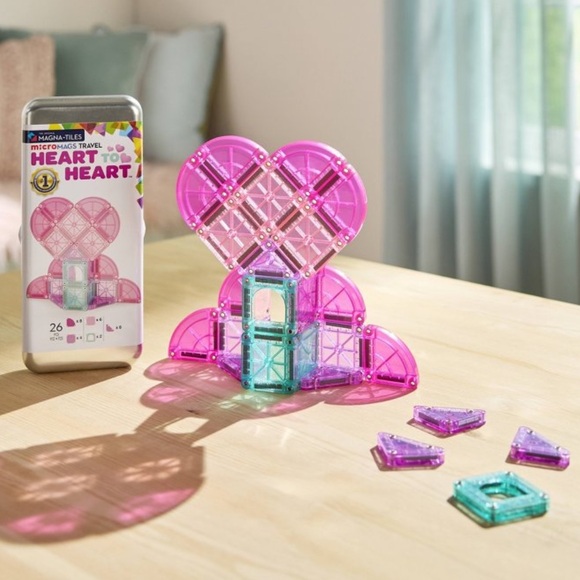 Magna-Tiles MicroMags Travel Heart To Heart, 26 pieces set in a Tin Storage - Picture 3 of 8